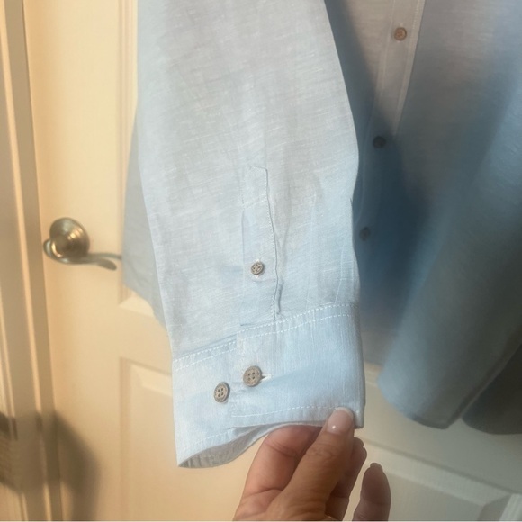 Weatherproof washable baby blue linen/cotton button down shirt - Picture 2 of 7